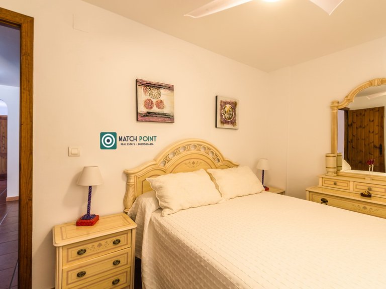 FIVE MINUTE WALK FROM THE BEACH 16