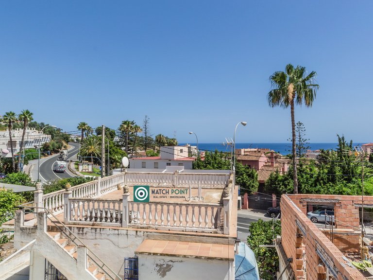 FIVE MINUTE WALK FROM THE BEACH 2