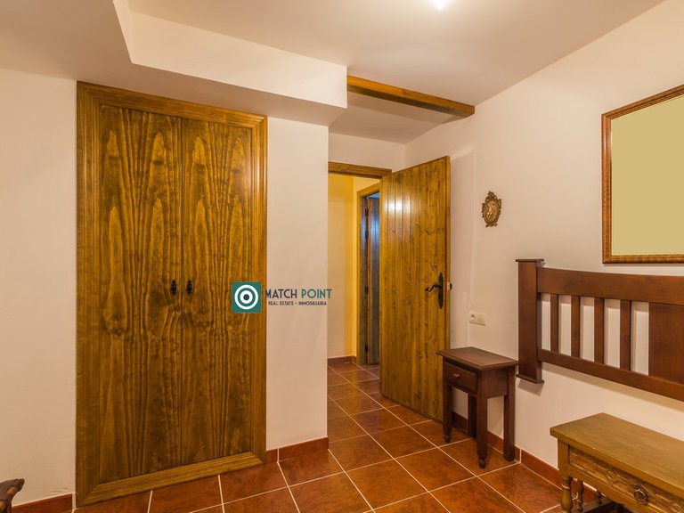 FIVE MINUTE WALK FROM THE BEACH 25