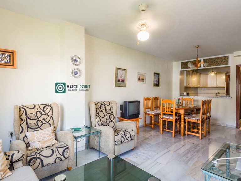 FLAT WITH TERRACE IN AN ICONIC BEACHFRONT RESIDENTIAL COMPLEX 32