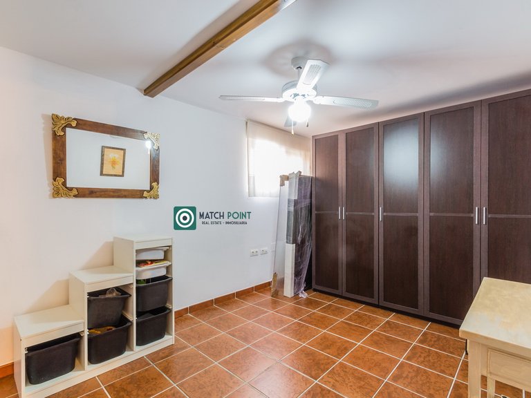 FIVE MINUTE WALK FROM THE BEACH 26