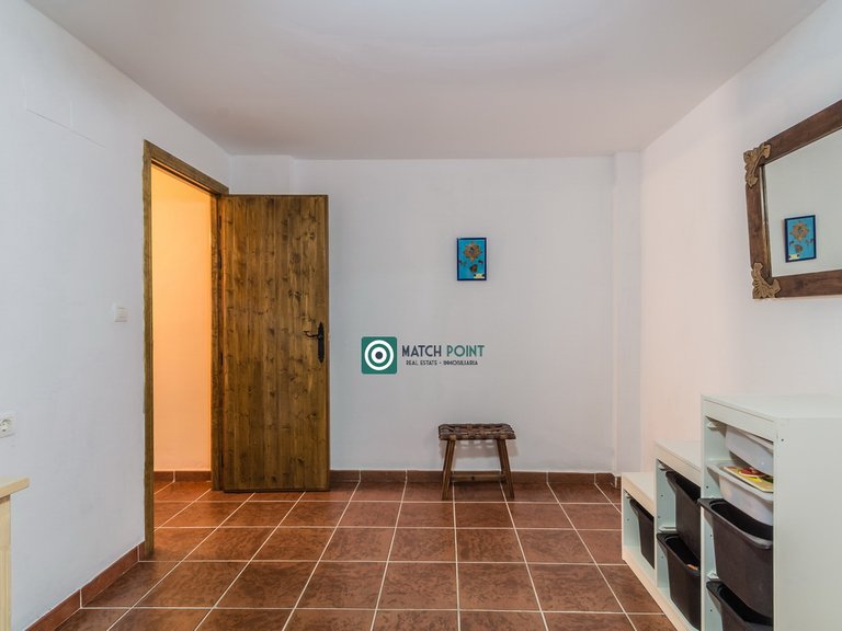 FIVE MINUTE WALK FROM THE BEACH 27