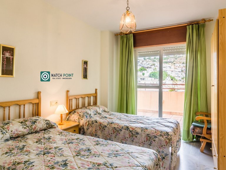 FLAT WITH TERRACE IN AN ICONIC BEACHFRONT RESIDENTIAL COMPLEX 35