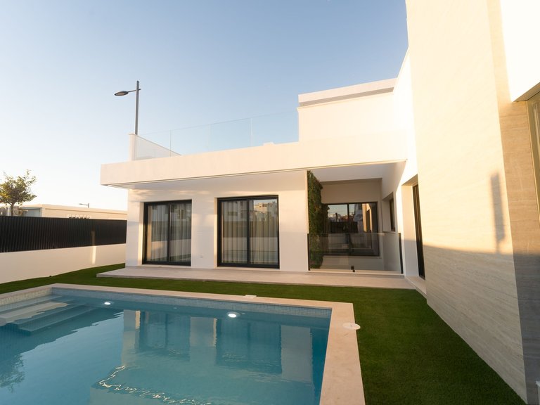 Key Ready Luxury 3 Bed 4 Bath Detached Villa with Private Pool, Parking, Basement and Solarium. 1