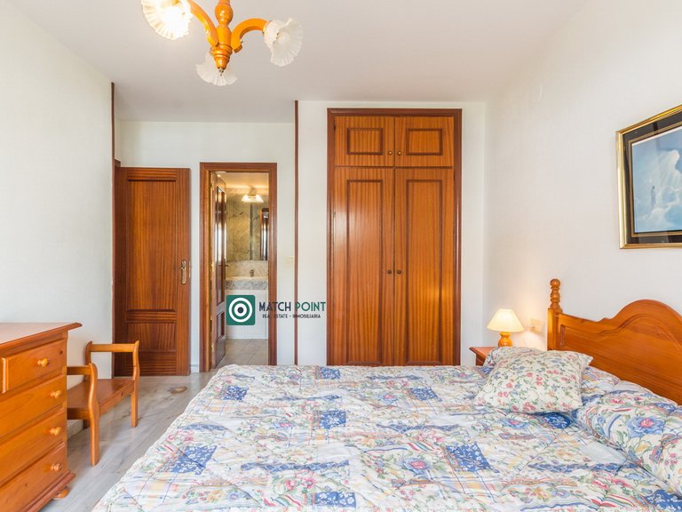 FLAT WITH TERRACE IN AN ICONIC BEACHFRONT RESIDENTIAL COMPLEX 41