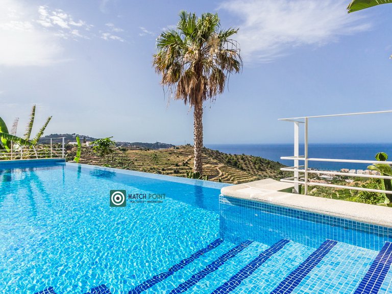 BEAUTIFUL HOUSE WITH VIEWS IN A TROPICAL FRUIT PLANTATION 4