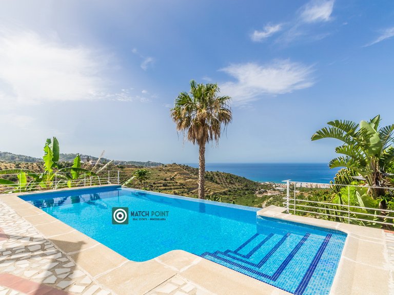 BEAUTIFUL HOUSE WITH VIEWS IN A TROPICAL FRUIT PLANTATION 6