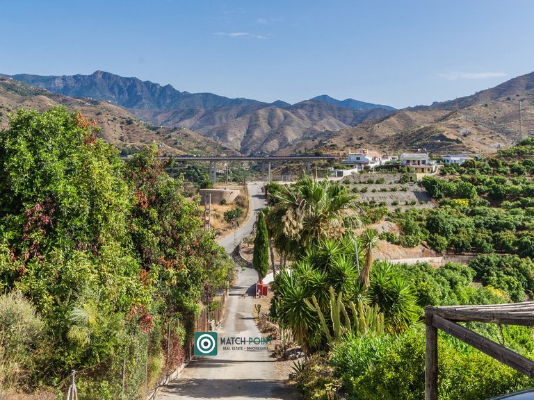 BEAUTIFUL HOUSE WITH VIEWS IN A TROPICAL FRUIT PLANTATION 69