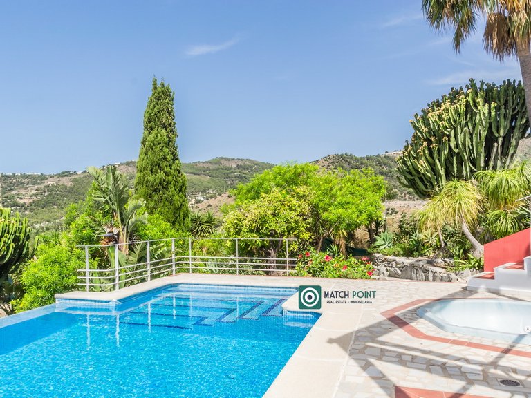 BEAUTIFUL HOUSE WITH VIEWS IN A TROPICAL FRUIT PLANTATION 8