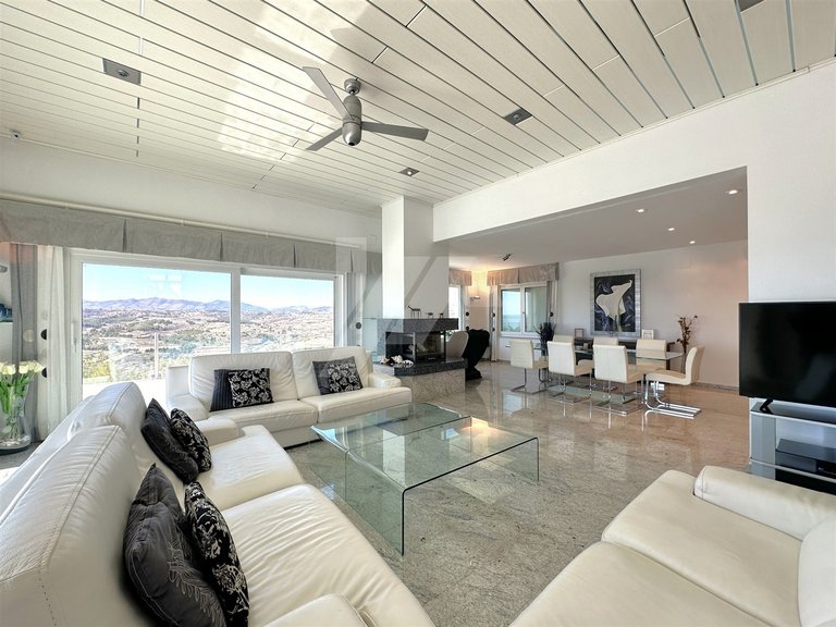 Panoramic sea view villa for sale in Moraira, Costa Blanca 11