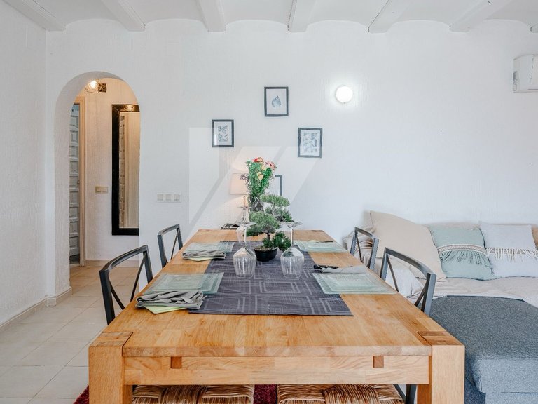 Charming Detached Villa with Private Pool in Arnella, Moraira 1