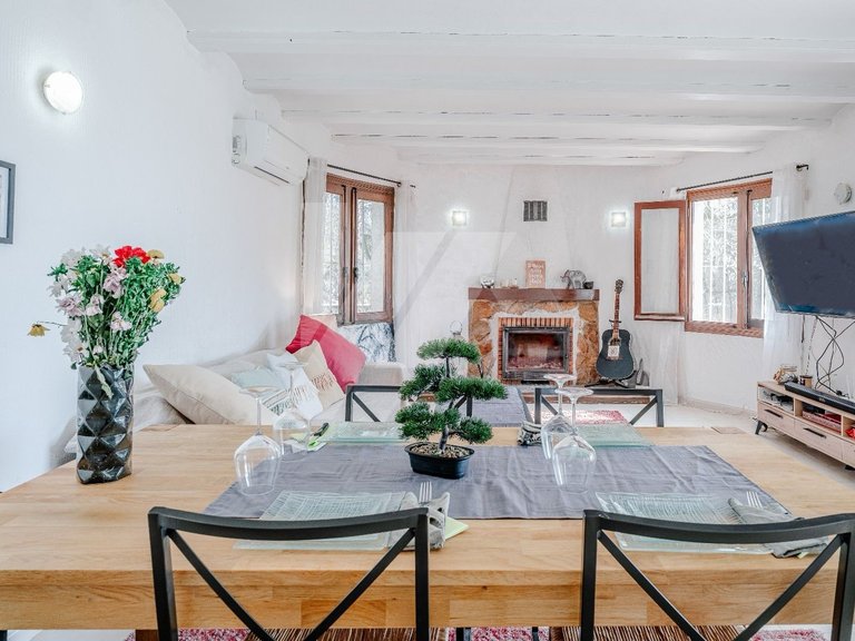Charming Detached Villa with Private Pool in Arnella, Moraira 9