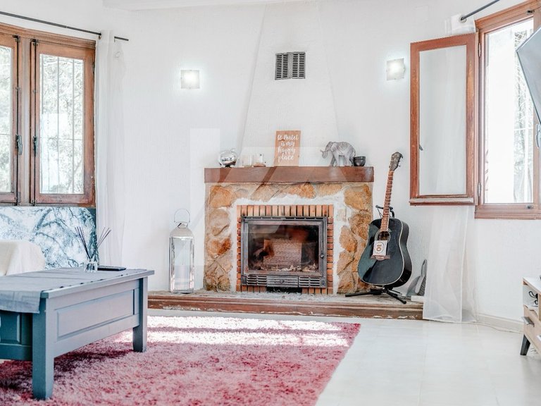 Charming Detached Villa with Private Pool in Arnella, Moraira 10