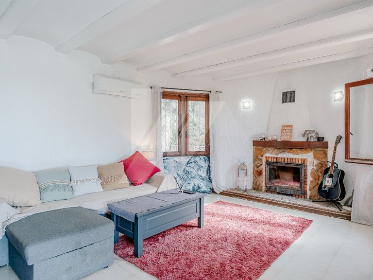 Charming Detached Villa with Private Pool in Arnella, Moraira 14