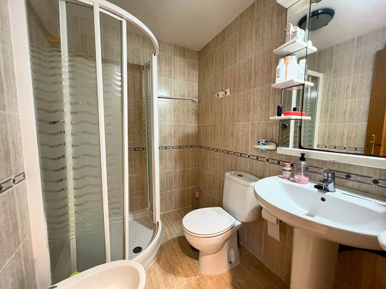 APARTMENT WITH PRIVATE GARAGE IN ONE OF THE BEST RESIDENTIAL AREAS OF RINCÓN DE LOIX – BENIDORM 4