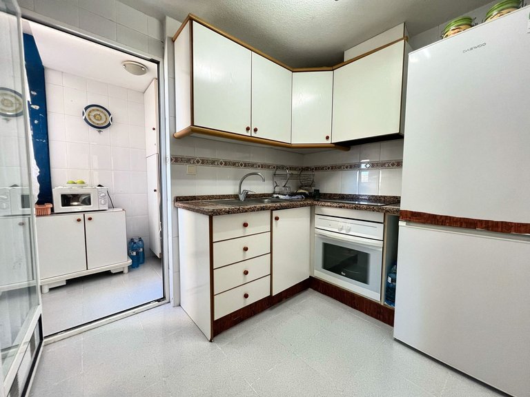 APARTMENT WITH PRIVATE GARAGE IN ONE OF THE BEST RESIDENTIAL AREAS OF RINCÓN DE LOIX – BENIDORM 8