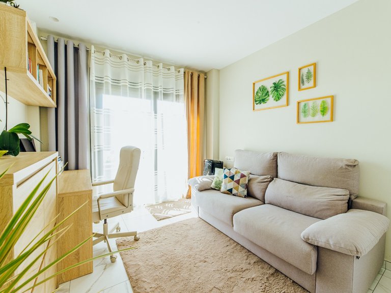 A Luxury 3 Bed 3 Bath Detached Villa with Private Pool and Parking. 12