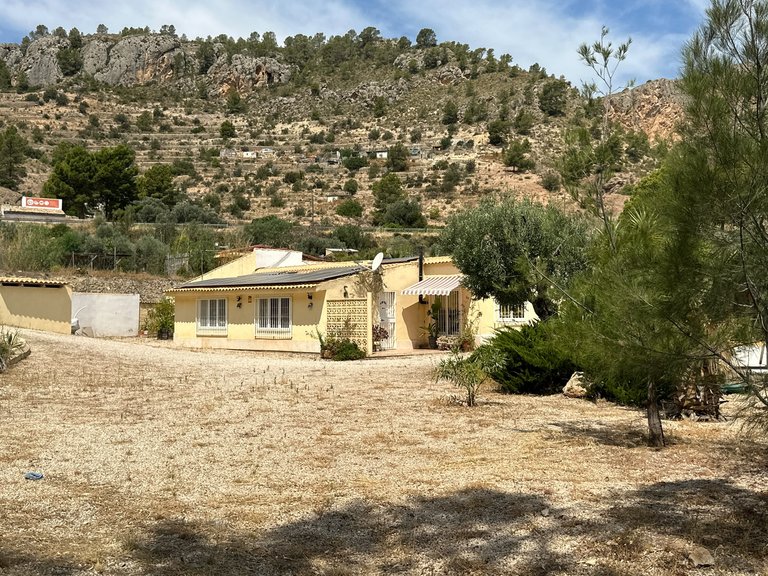 Orxeta, Costa Blanca: An Extraordinary Country Estate 2