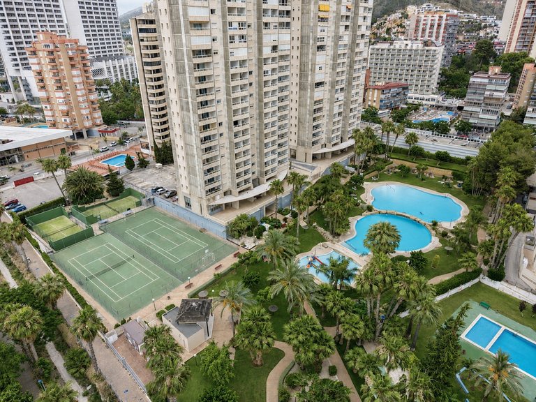 Exclusive apartment with large terrace, sea views and parking space in Gemelos 22 – Playa de Levante, Benidorm 12