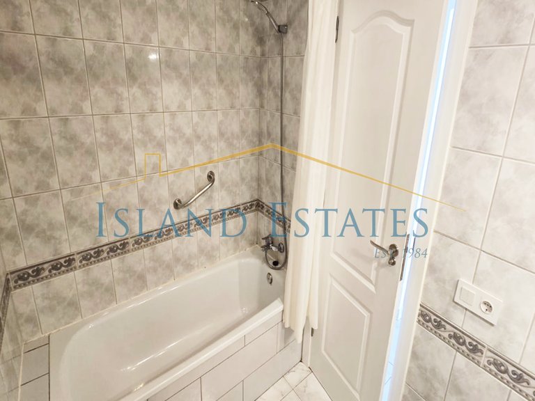 One-Bedroom Ocean View Apartment in 4 Star Hotel 15