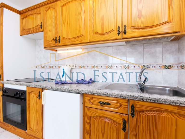 One-Bedroom Ocean View Apartment in 4 Star Hotel 10