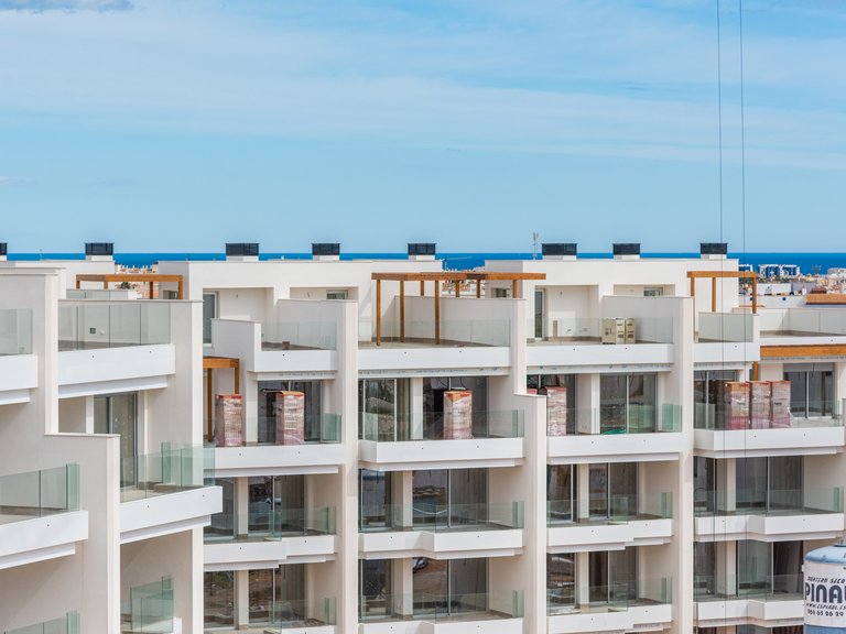 Apartment for Sale in Villamartín - takvåning,Alicante 1