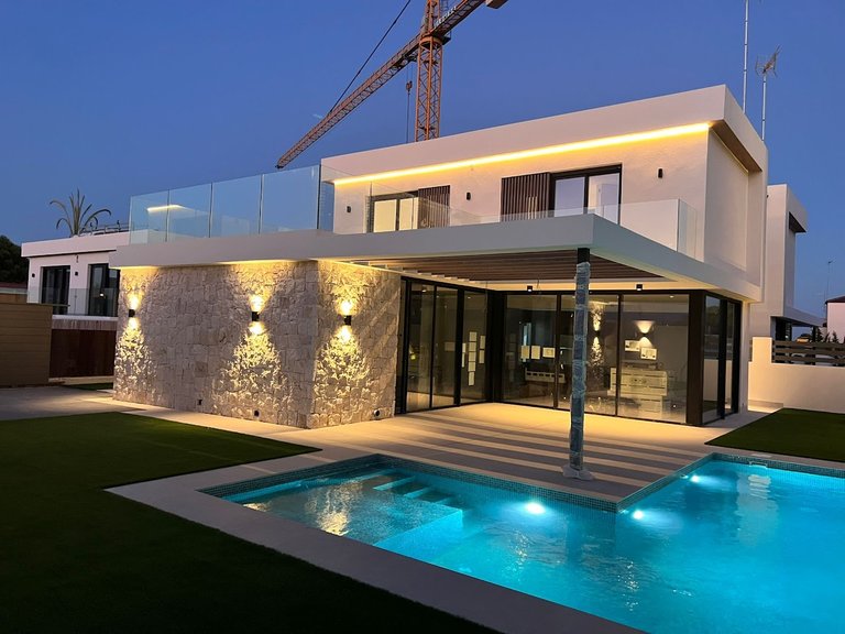Villa for Sale in Lomas de Cabo Roig,Alicante 6