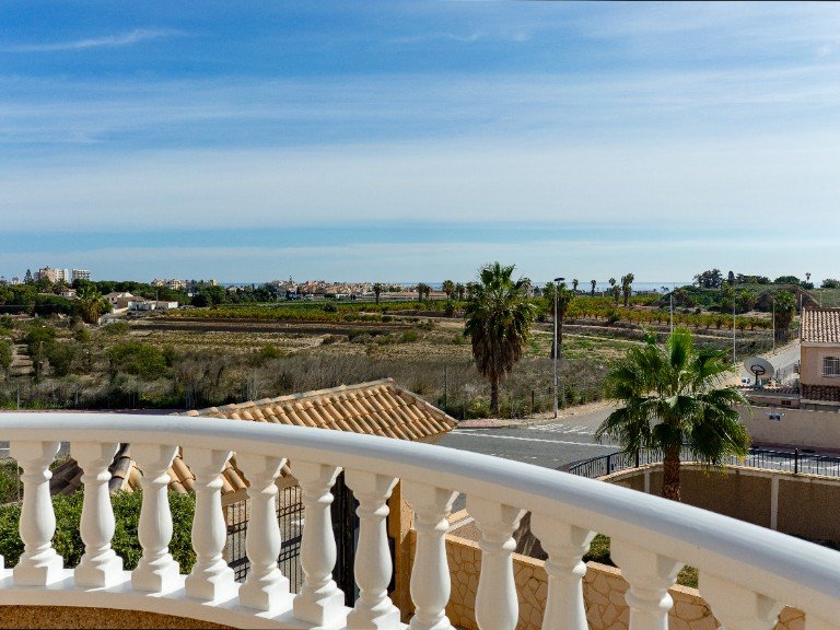 Villa for Sale in Los Altos,Alicante 17