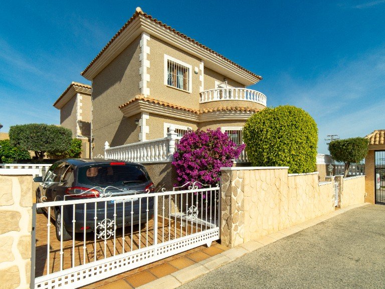Villa for Sale in Los Altos,Alicante 1