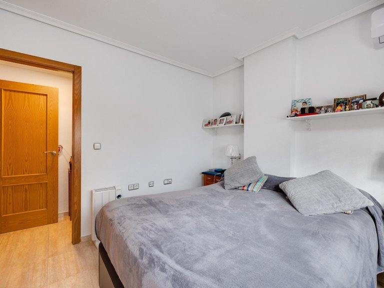 Apartment for Sale in Torrevieja Centro,Alicante 13