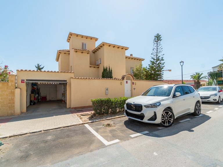 Villa for Sale in La Mata,Alicante 43