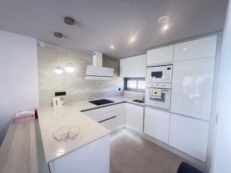 Apartment for Sale in Oasis Beach - El Raso,Alicante 2