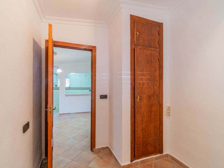 Villa for Sale in Los Altos,Alicante 32