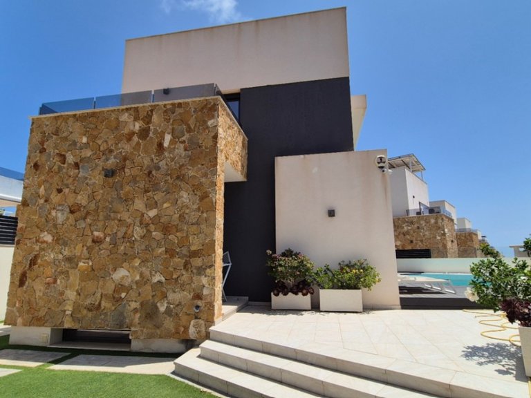 Villa for Sale in Torre del Moro,Alicante 3