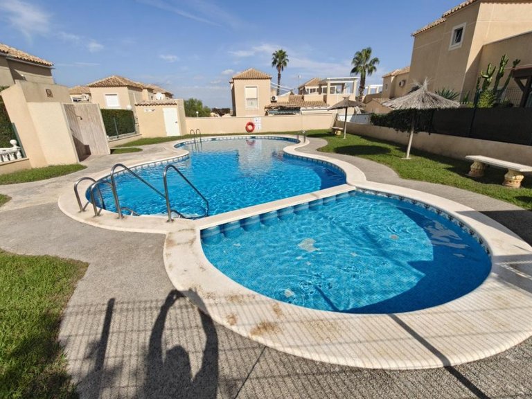 Apartment for Sale in Residencial Lago Sol - Los Balcones,Alicante 20