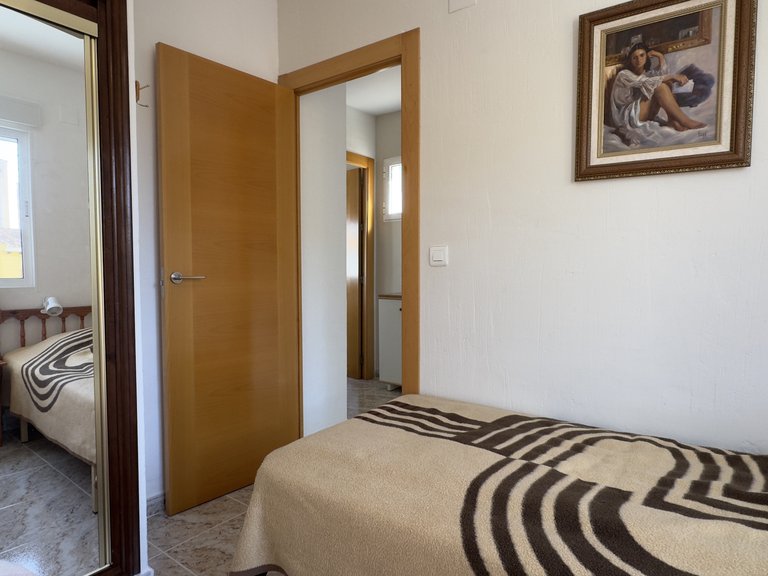 Apartment for Sale in Rosaleda,Alicante 24