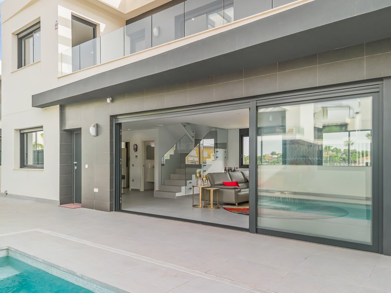 Villa for Sale in Algorfa,Alicante 2