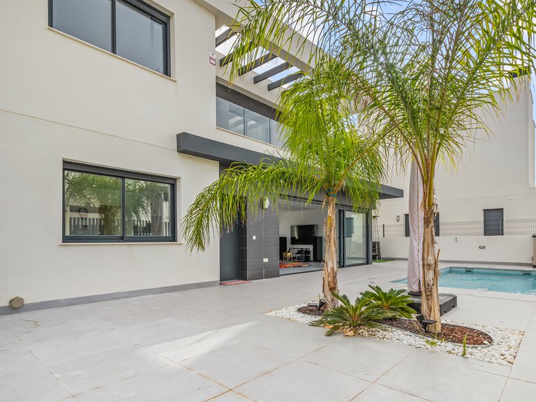 Villa for Sale in Algorfa,Alicante 38