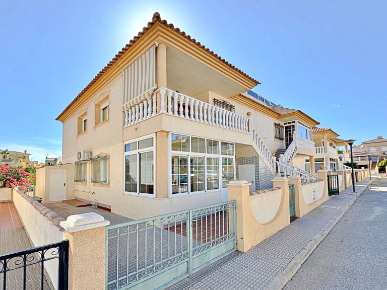 Apartment for Sale in La Zenia,Alicante 1