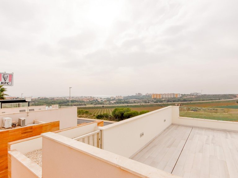 Villa for Sale in Lomas de Cabo Roig,Alicante 21