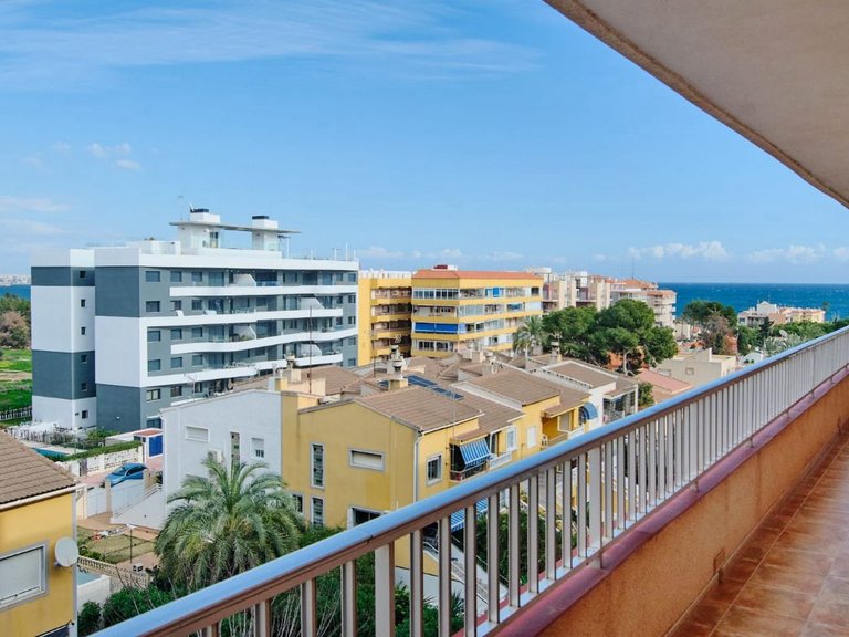 Apartment for Sale in Punta Prima,Alicante 2