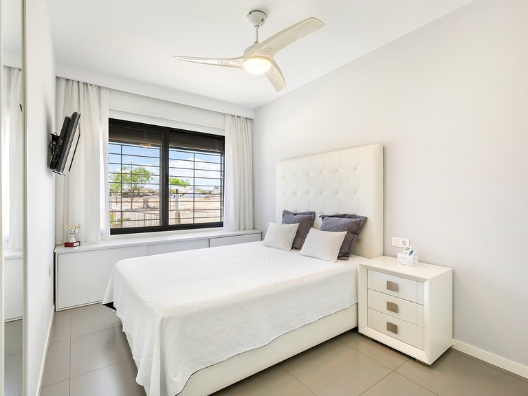 Apartment for Sale in Torre de la Horadada, 26