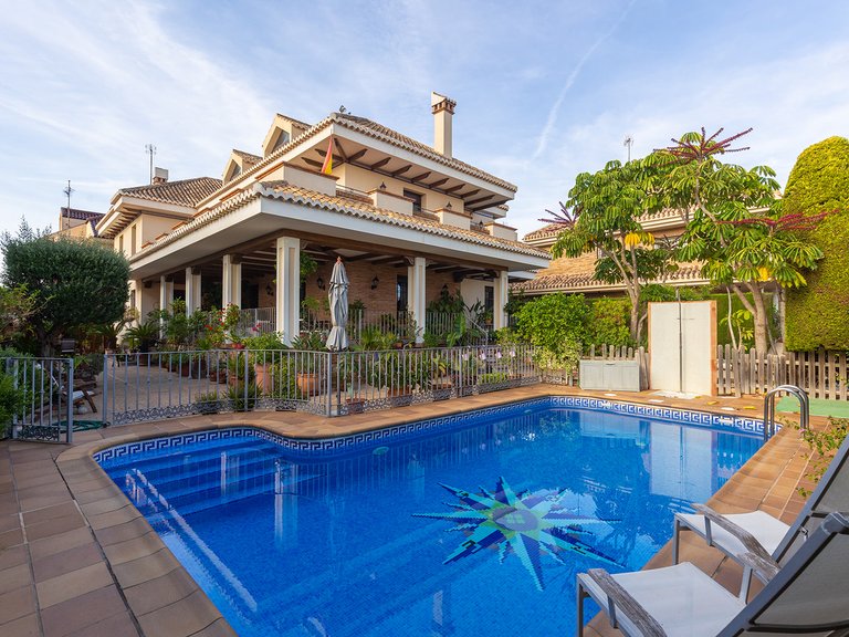 Villa for Sale in La Veleta - Torrevieja,Alicante 2