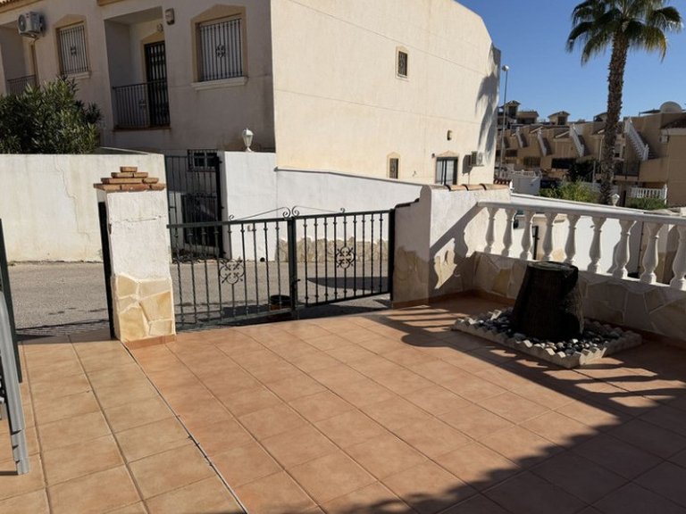 Apartment for Sale in Villamartín,Alicante 3
