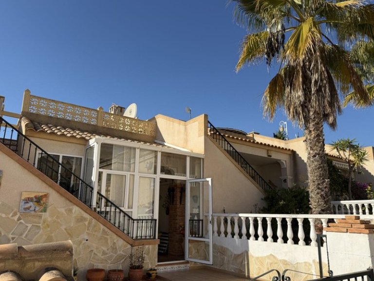 Apartment for Sale in Villamartín,Alicante 1