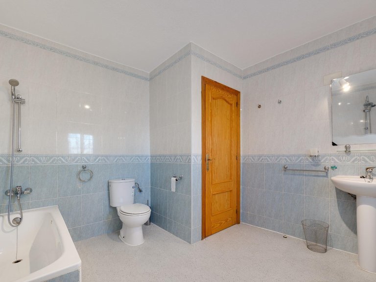 Apartment for Sale in Los Balcones,Alicante 25
