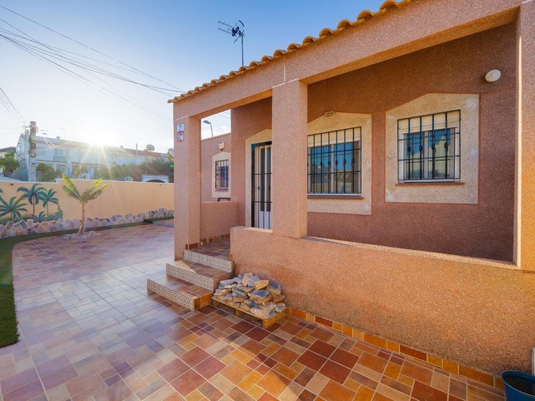 Apartment for Sale in Los Balcones,Alicante 1