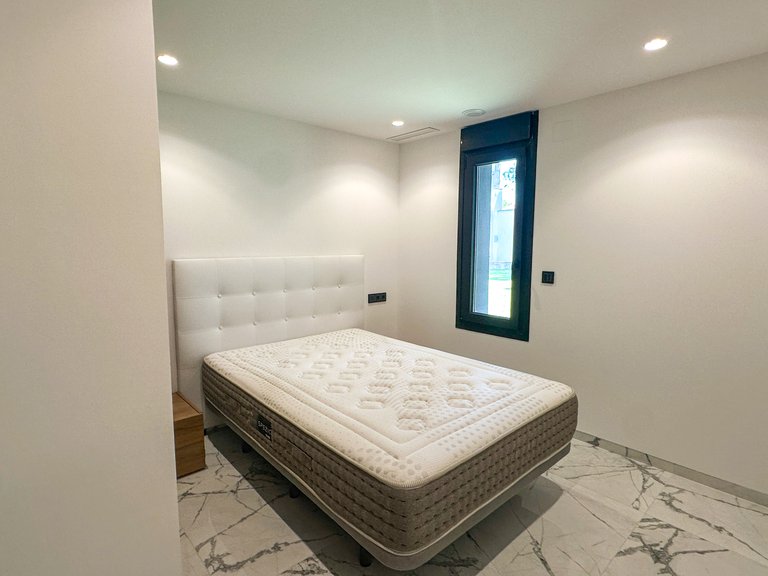 Villa for Sale in Villamartín,Alicante 46