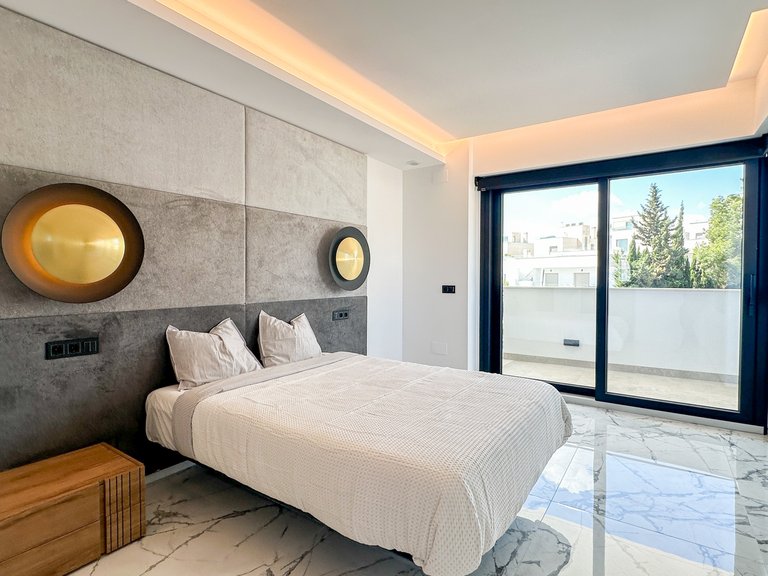 Villa for Sale in Villamartín,Alicante 28