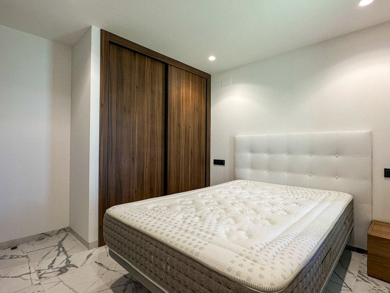Villa for Sale in Villamartín,Alicante 47